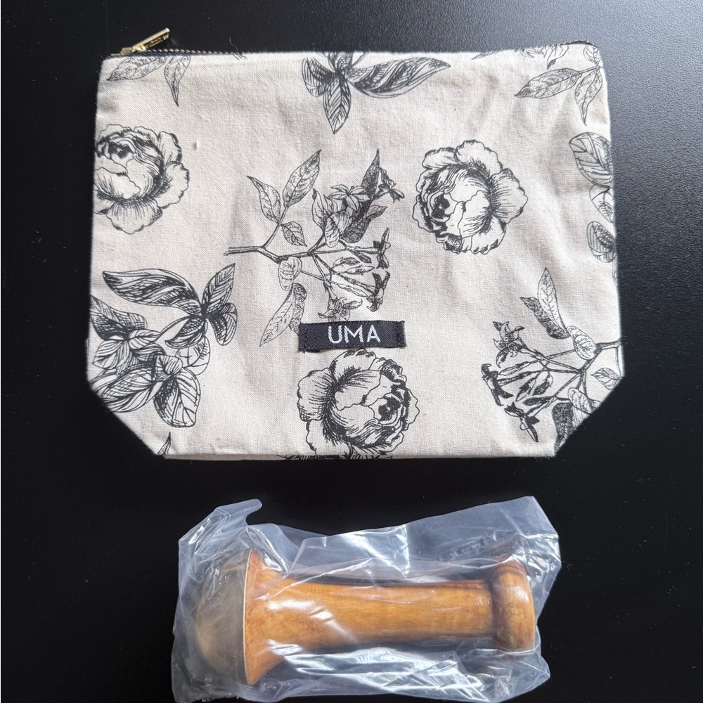 Uma Kansa Wand and Printed clutch